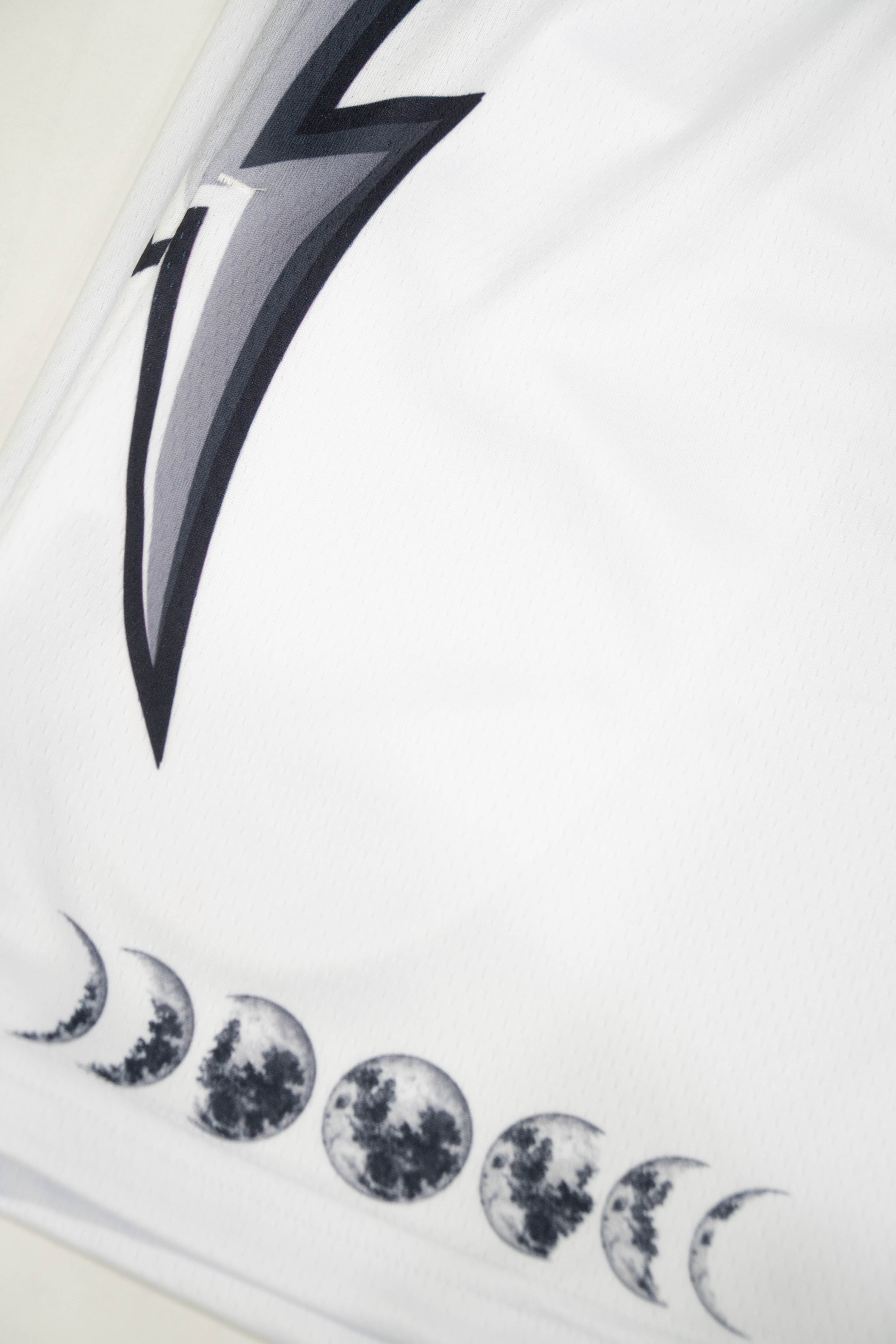 Lightning on the Moon Fundamental Short