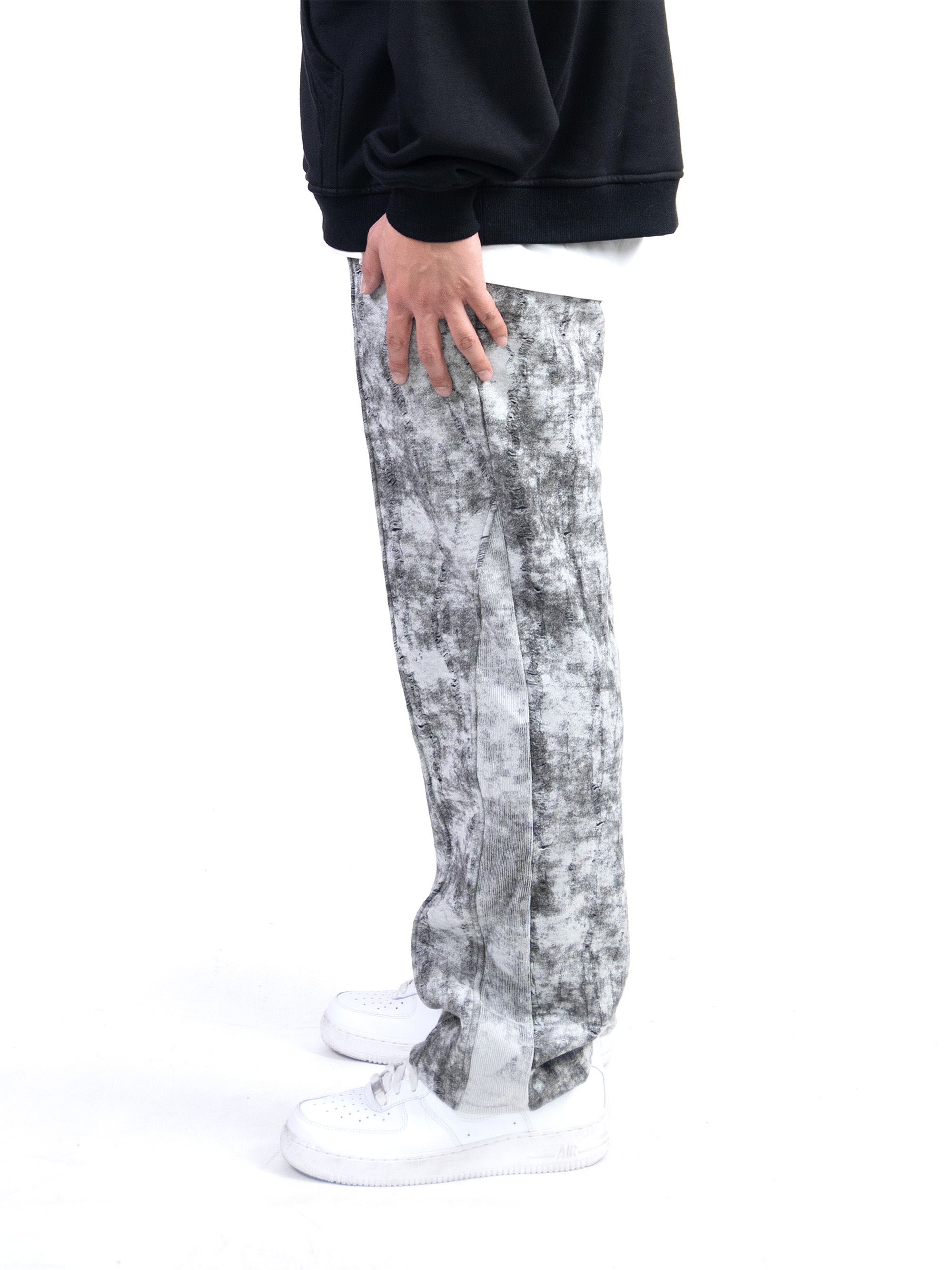 Distressed Sweatpant