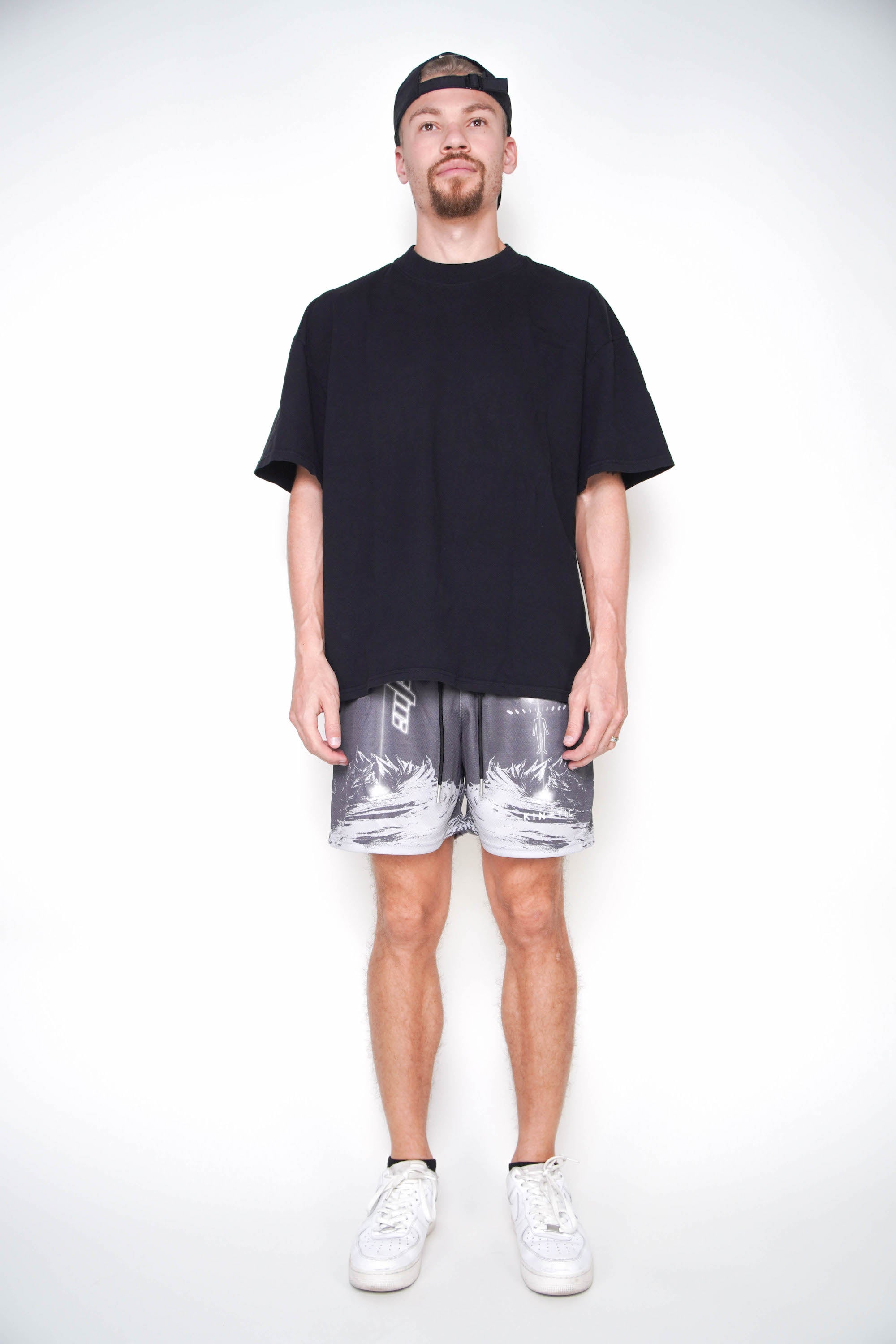 Man On The Moon Fundamental Short